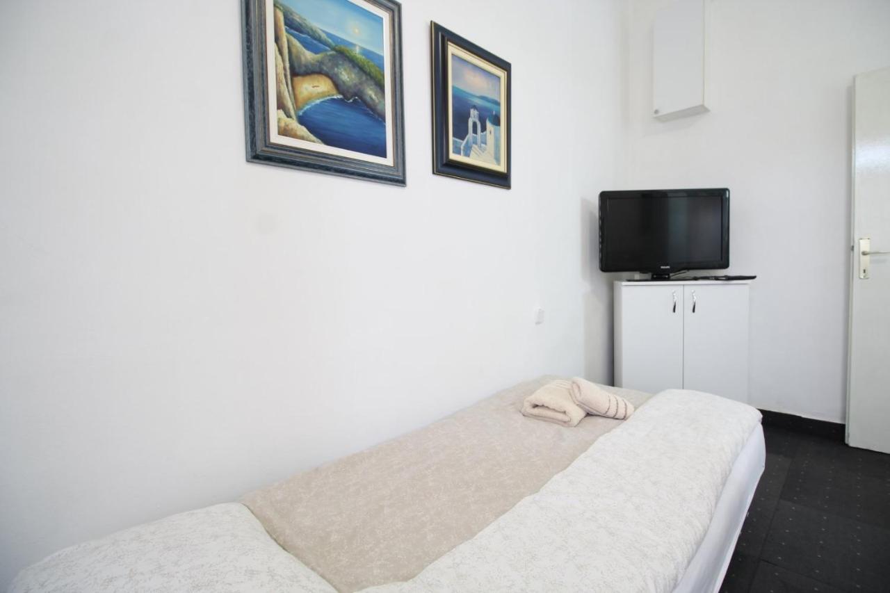 Nikolaj Mirlikiski Novi Sad Extérieur photo